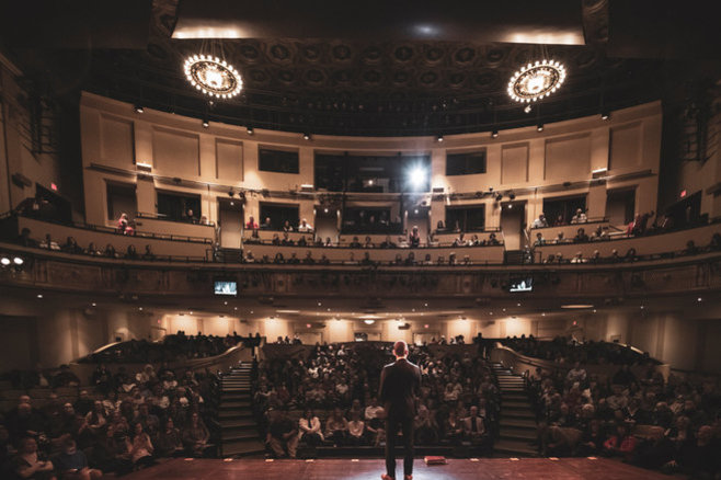 Hannafromstagewithtodd