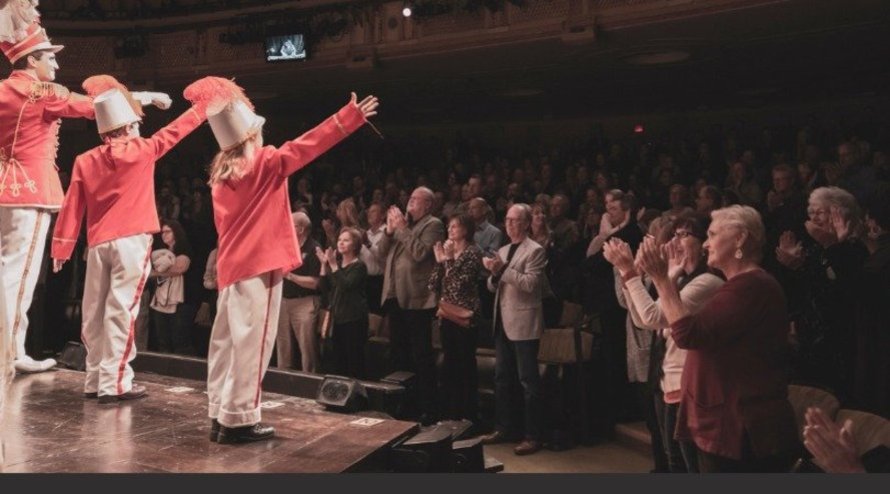 Venueintermissionpagetmmcurtaincall